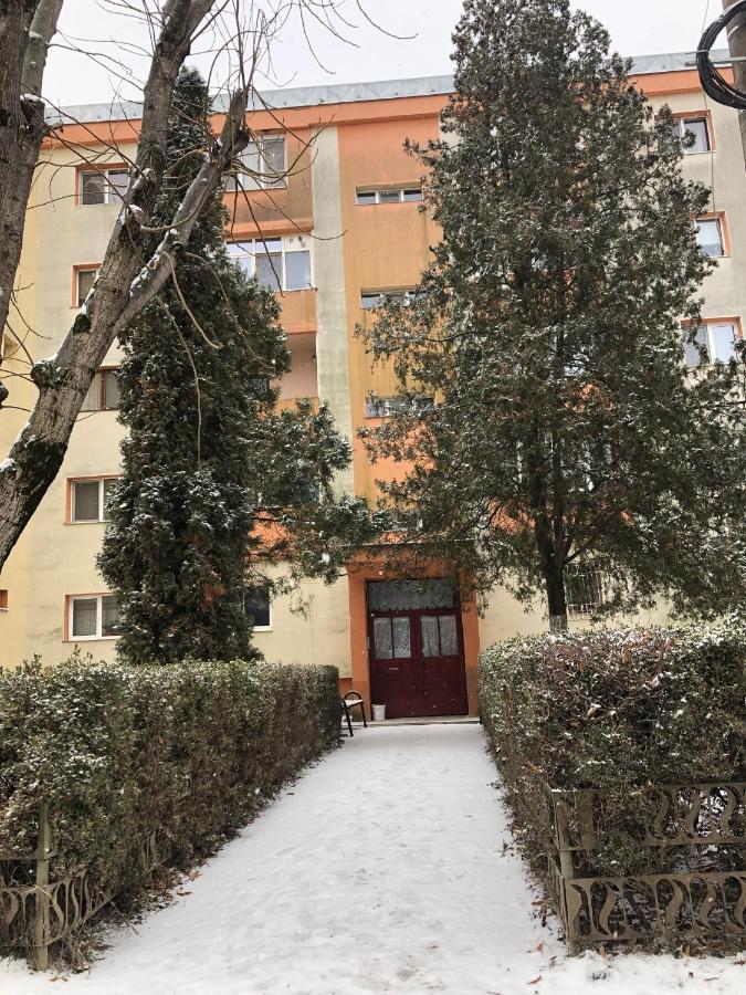 Denis Apartament ทูร์ดา ภายนอก รูปภาพ
