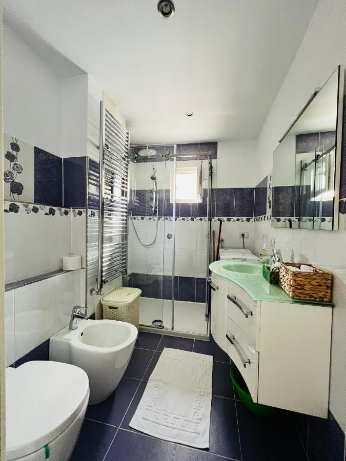 Denis Apartament ทูร์ดา ภายนอก รูปภาพ